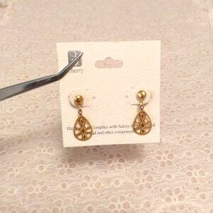Vintage NEW Yellow Gold Tone Dangle Drop Earrings Timeless VTG Jewelry
